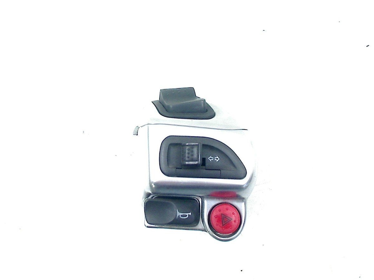 COMMUTATEUR GAUCHE Piaggio (622993), Dhr. S. di Majo, Utilisé, Info@cama-motorparts.nl, P.J. Troelstraweg 8 8
3144 CX  MAASSLUIS, NL