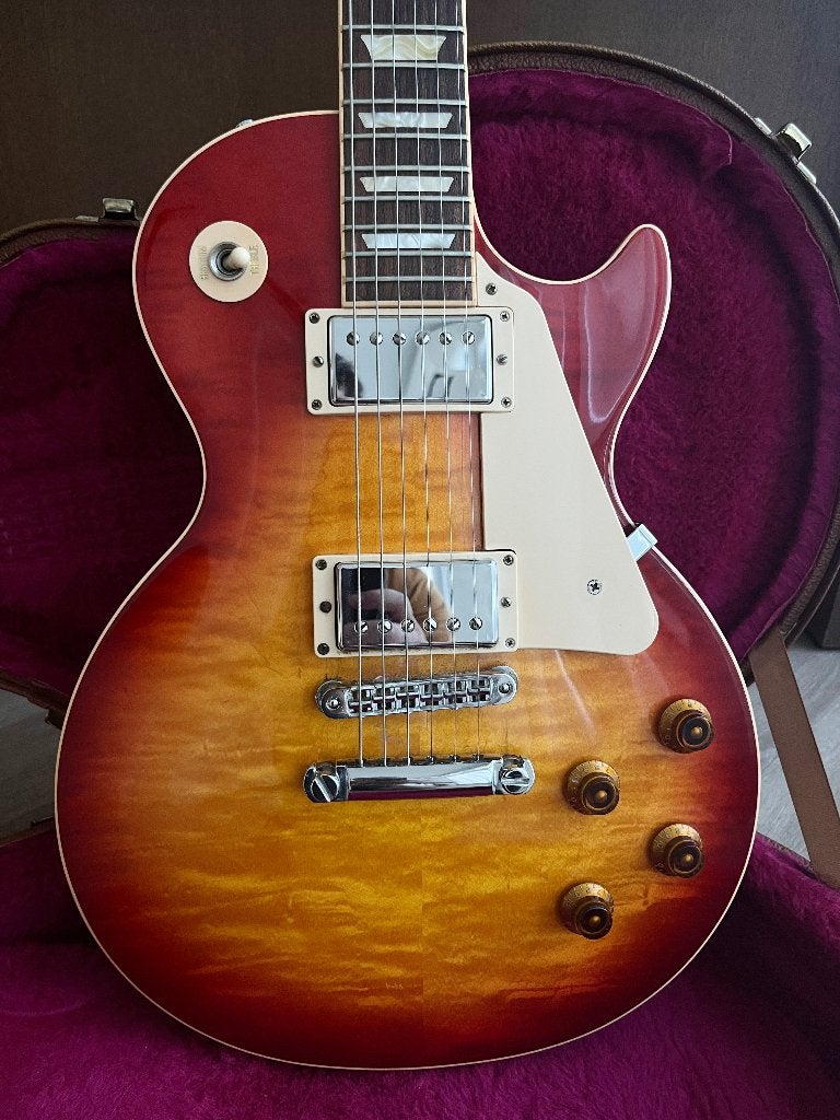 2011 Gibson Les Paul Standard Plus AAA Flame Top - Mint, Musique & Instruments, Instruments à corde | Guitares | Électriques, Enlèvement