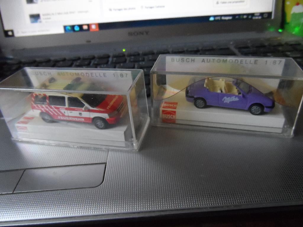 BUSCH - Wagen „Feuerwehr” + Wagen „Milka” 1/87 HO, Ophalen of Verzenden, Nieuw, Overige typen, Overige merken