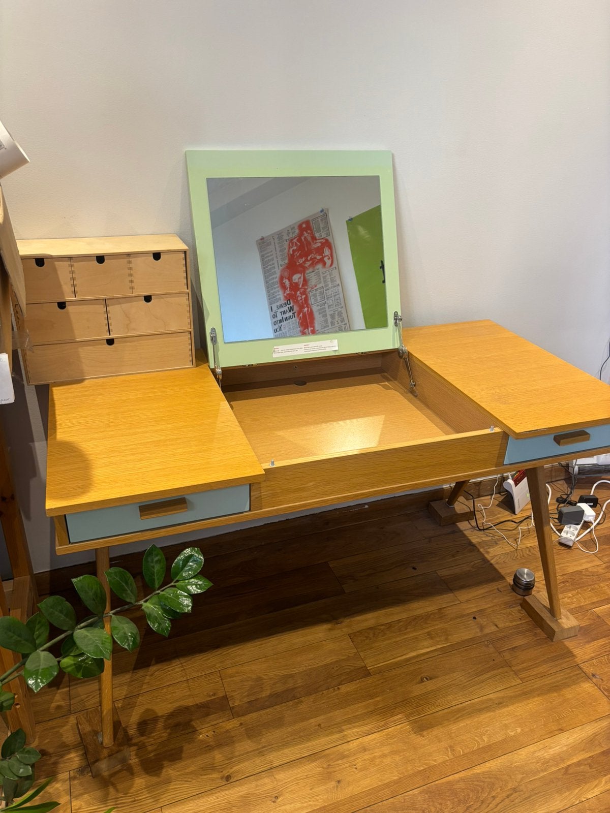 Bureau miroir, Scandinave, Bureau d'ordinateur, Comme neuf, 140 cm
