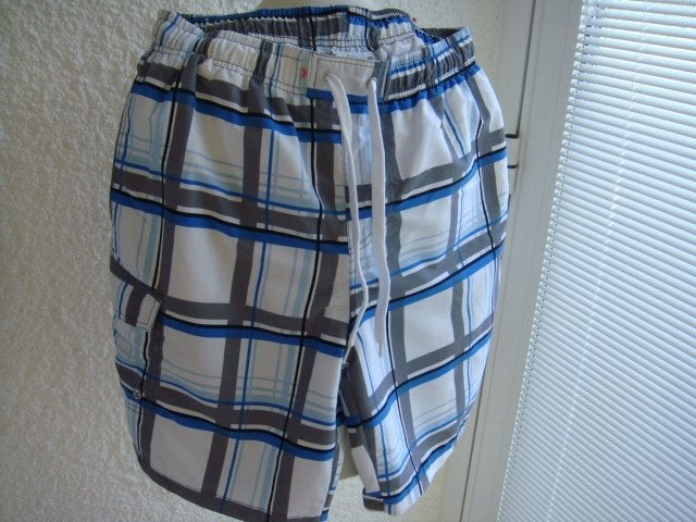 Short. Marque " F.LLI Campagnolo " à carreaux. Taille M., Kleding | Heren, Badmode en Zwemkleding, F.LLI Campagnolo, Overige maten