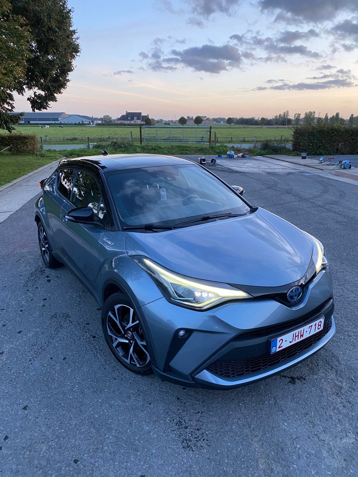 Toyota chr 2liter hybride 2021 75k km, Autos, Achat, Euro 6, Carnet d'entretien, 5 portes