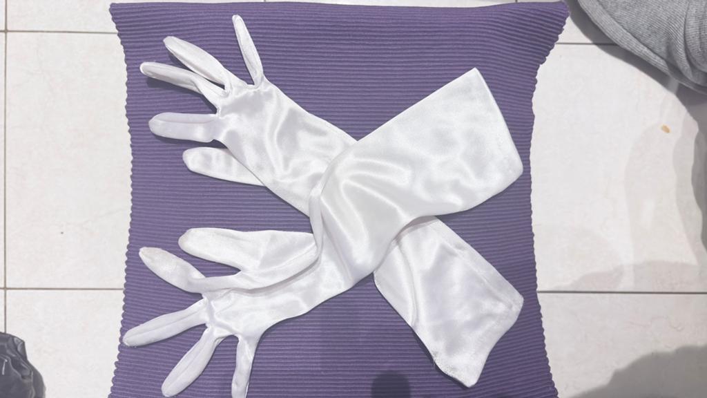 Elegante witte satijnen bruidshandschoenen, Kleding | Dames, Trouwkleding en Trouwaccessoires, Zo goed als nieuw, Accessoires