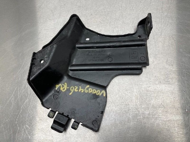 BINNENSPATSCHERM Toyota GT 86 (ZN) (|57746CA000|), Gebruikt, Toyota, Spatbord