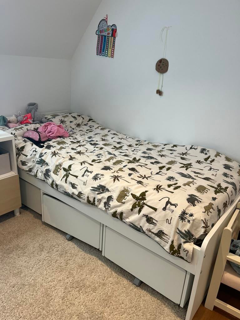 2 Lits enfant Ikea 90 * 200, blanc, 3 tiroirs a roulettes, 85 à 100 cm, Sommier à lattes, Enlèvement, 180 cm ou plus