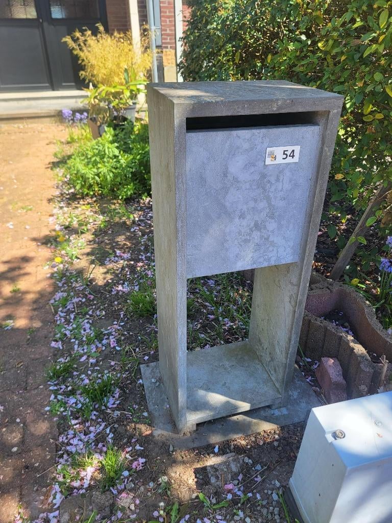 Brievenbus blauwe steen, Tuin en Terras, Brievenbussen, Gebruikt, Staande brievenbus, Hardsteen, Ophalen