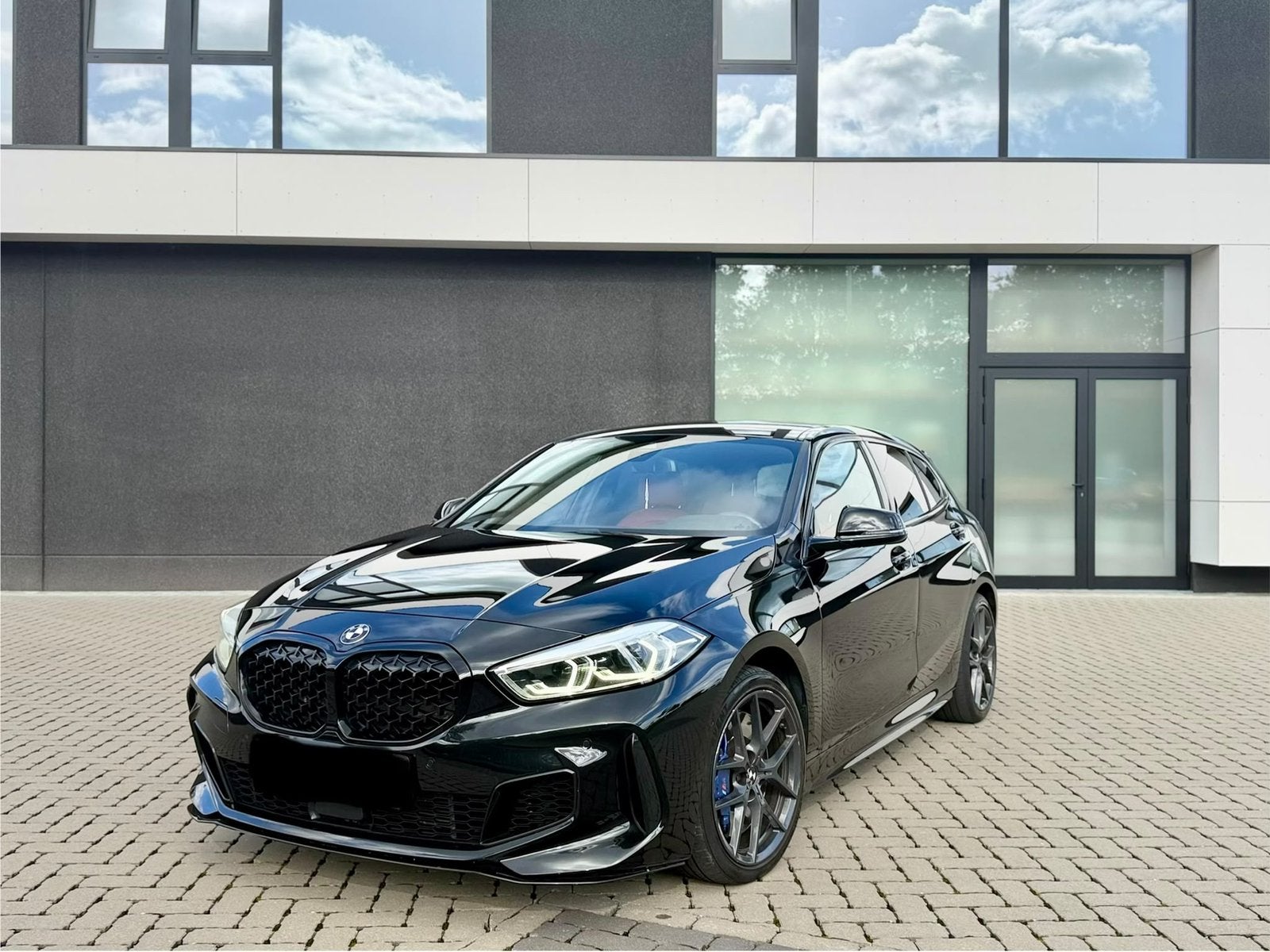 BMW M135i xDrive – M PERFORMANCE – 306 PK, Auto's, Automaat, 1 Reeks, Euro 6, Zwart