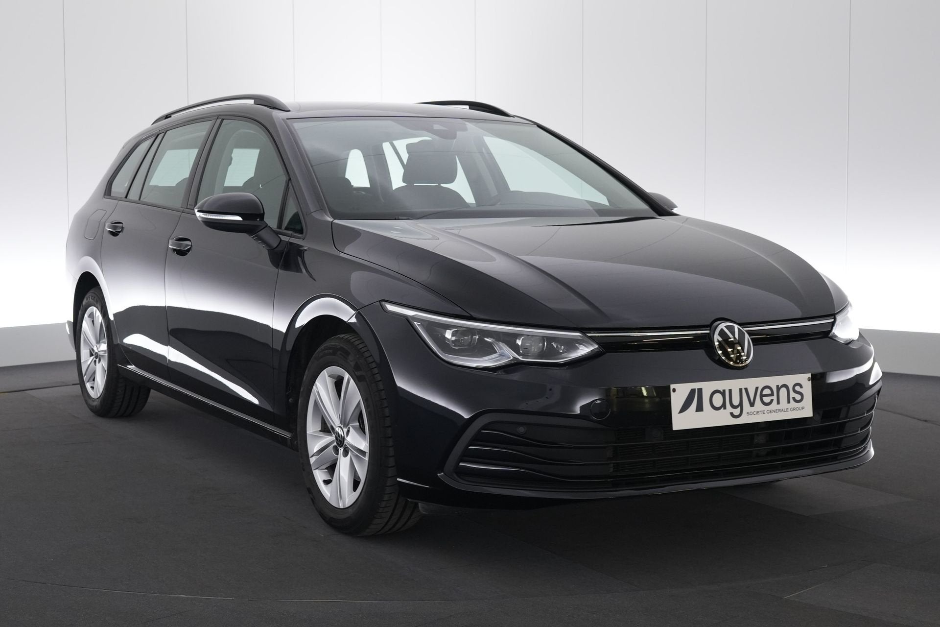 (2AQF859) VOLKSWAGEN GOLF VARIANT VIII, Voorwielaandrijving, Stof, Euro 6, Adaptive Cruise Control