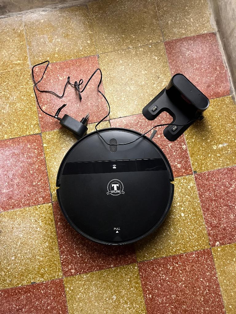 Robotstofzuiger, Réservoir, Comme neuf, Enlèvement, Aspirateur robot