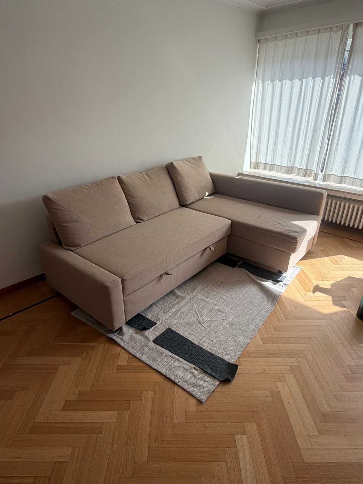 IKEA FRIHETEN/KLAGSHAMN slaapbank, Huis en Inrichting, Ophalen, Zo goed als nieuw, Stof