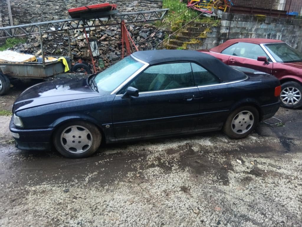 Audi cabrio 1996 1.9tdi + beaucoup de pièces, Autos, Audi, Particulier, Cabrio, Diesel, Cabriolet, 2 portes, Boîte manuelle, Bleu