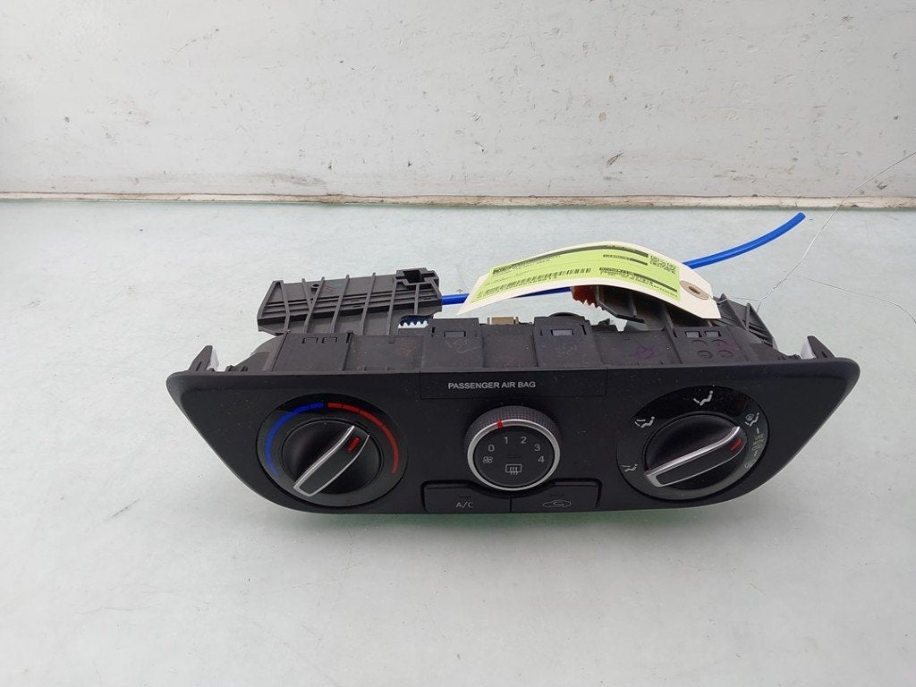 PANNEAU DE COMMANDE CHAUFFAGE CLIMATISATION (|97250K7130TT6|, Hyundai Motor Deutschland GmbH, Kaiserleipromenade 5
63067  Offenbach am Main, DE