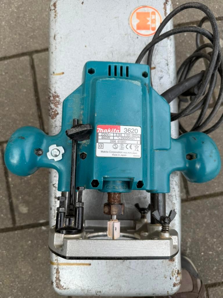 Makita 3620 freesmachine, Ophalen of Verzenden, Zo goed als nieuw