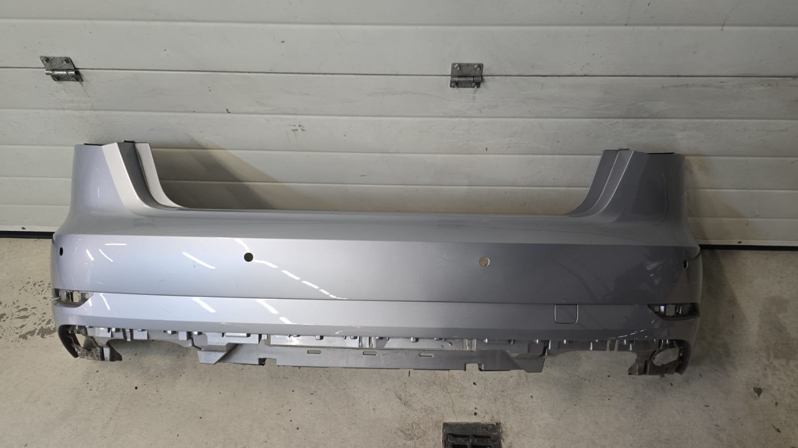 Pare-chocs arri re Audi A3 8V restyl 17-20, 4xPDC d'origine, Autos : Pièces & Accessoires, Pare-chocs, AUDI AG, Auto-Union-Strasse 1
85045  Ingolstadt, DE