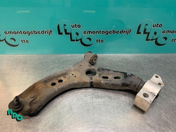 Bras de suspension avant gauche d'un Volkswagen Golf (Golf 0, Volkswagen, -, 3 mois de garantie, Utilisé