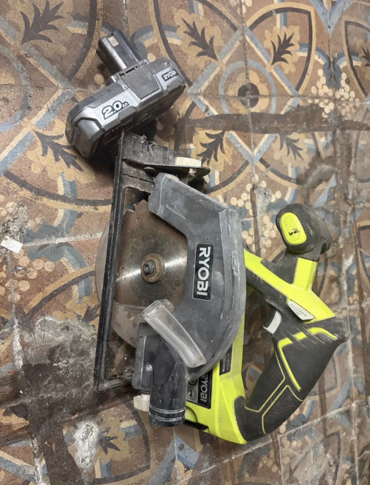 Scie circulaire Ryobi ONE+ 18V + Batterie 2,0 Ah, Doe-het-zelf en Bouw, Gereedschap | Zaagmachines, Ophalen, Cirkelzaag