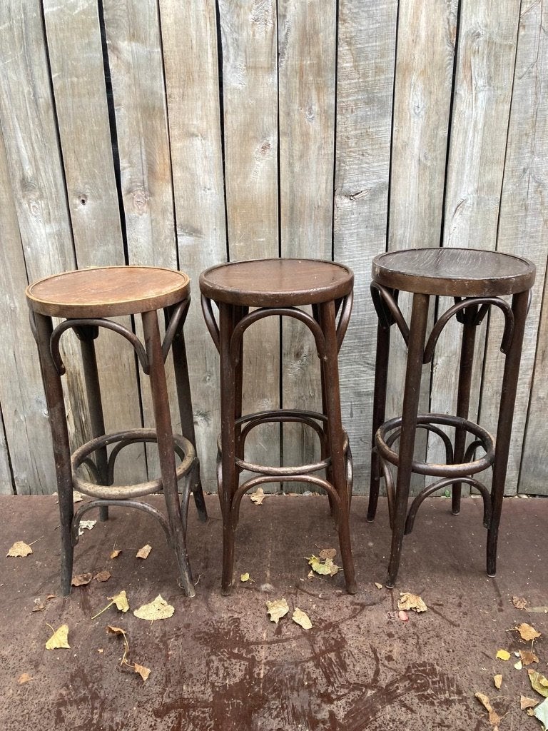 Tabourets de bar en bois Thonet-2 tailles 75-80 cm-stock 30, Enlèvement ou Envoi, Utilisé, Bois, 60 à 90 cm