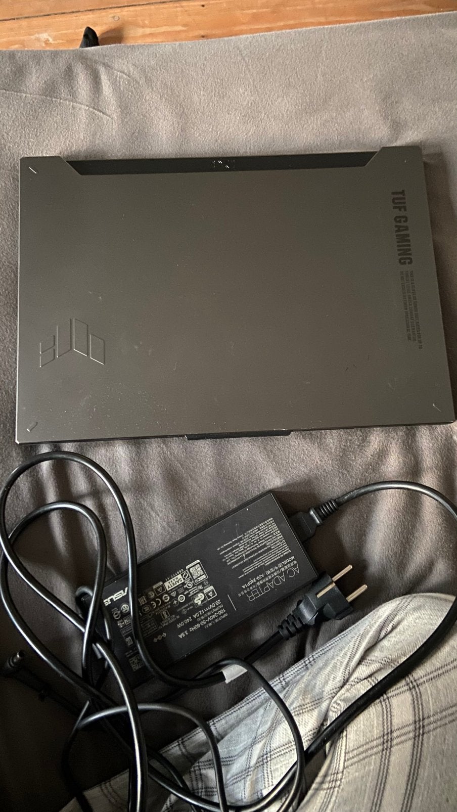 Tuf gaming computer, Enlèvement, Comme neuf