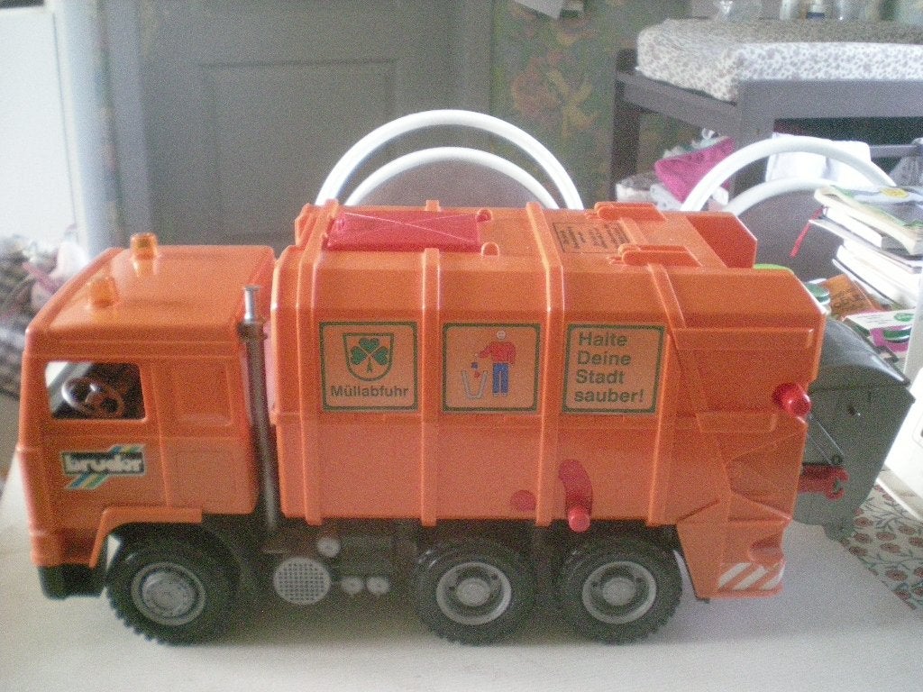 oranje vuilniswagen bruder, Ophalen of Verzenden, Zo goed als nieuw