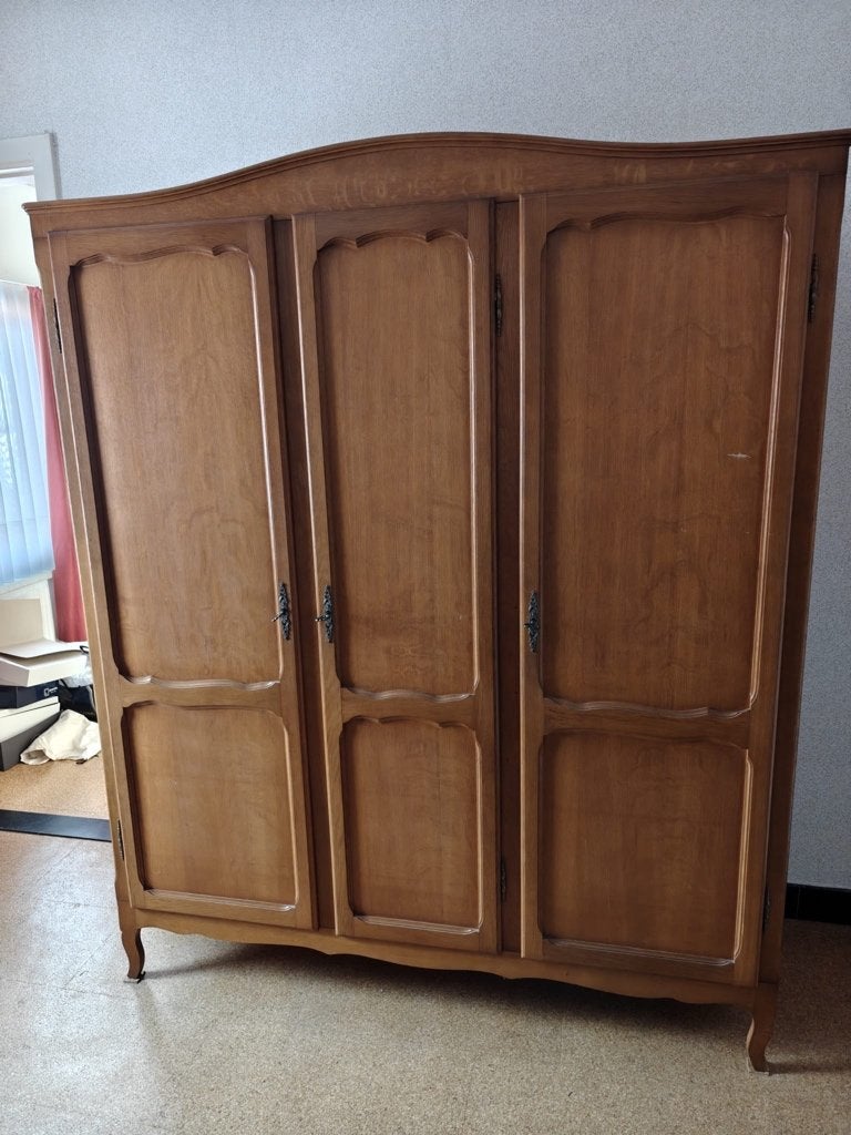 Antieke oude kleerkast, Antiek en Kunst, Ophalen