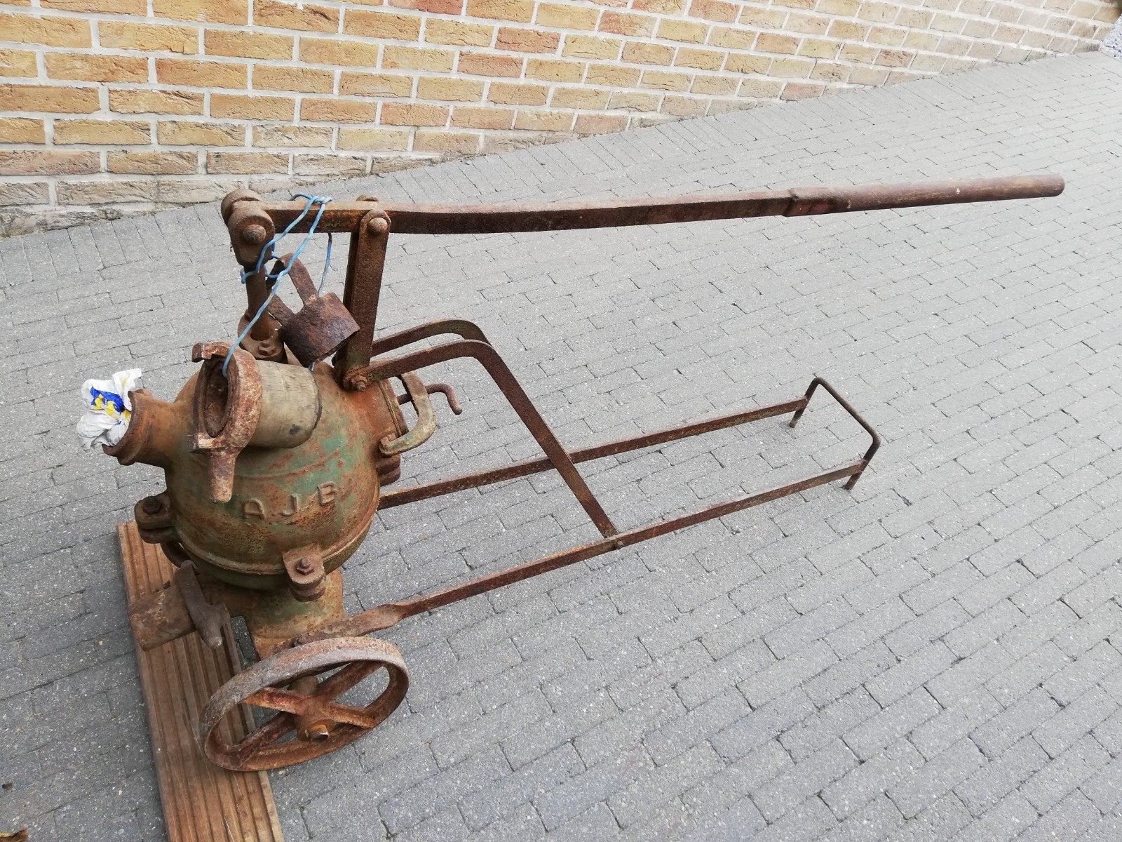 Waterpomp antiek, Antiek en Kunst, Ophalen