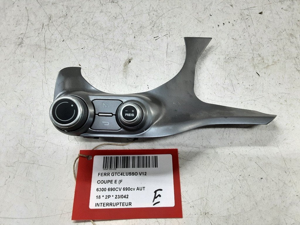 SCHAKELAAR Ferrari GTC4 Lusso (01-2016/-) (331194), Gebruikt, Mevr. I. Hauben, Ferrari, Rue de l'Espoir 34 34
4030  GRIVEGNÉE, BE