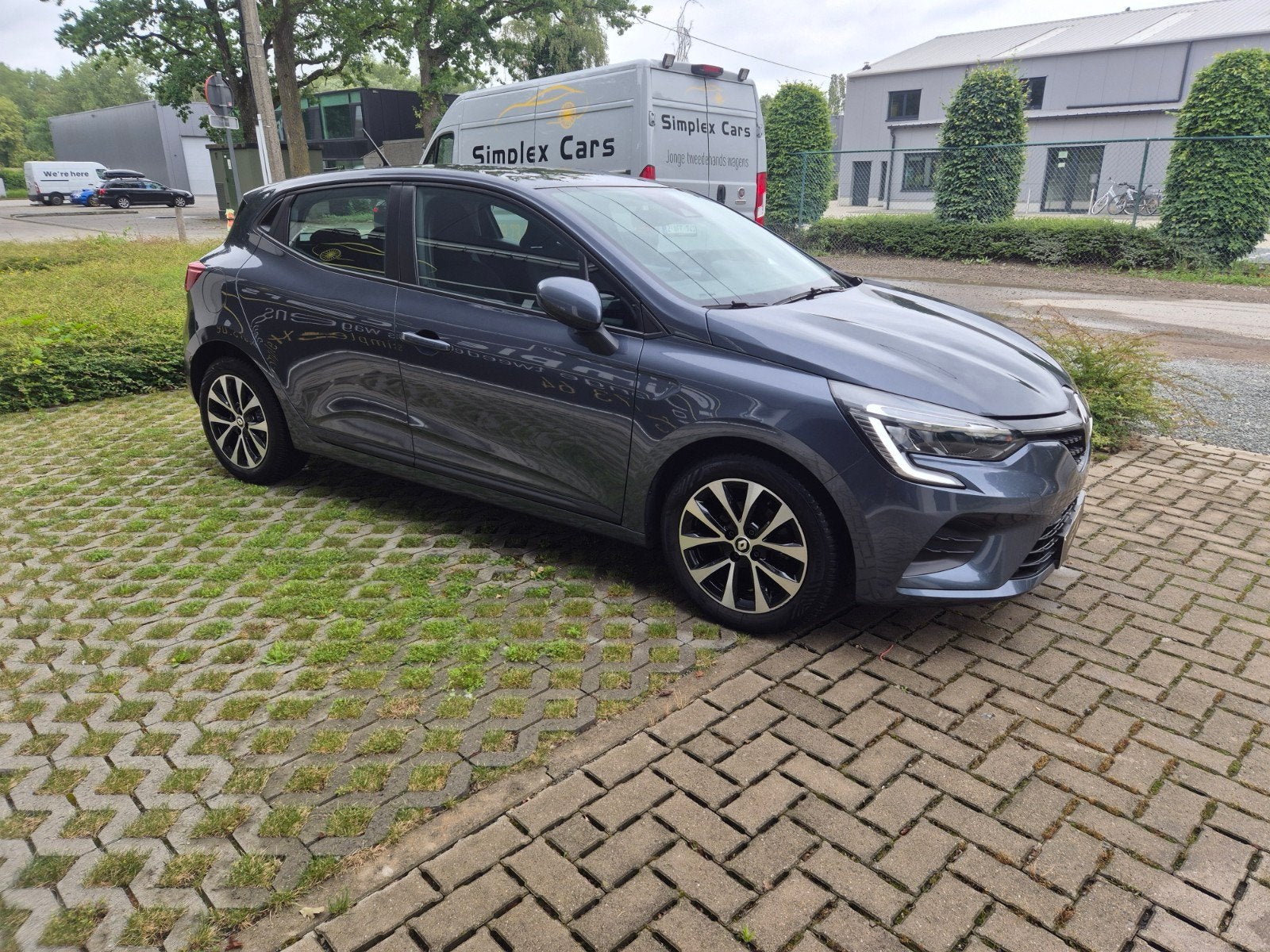 RENAULT CLIO 1.0 TCE... 91ch.. FRAÎCHEMENT ARRIVÉ ! ! !, Autos, Argent ou Gris, Achat, Euro 6, Entreprise