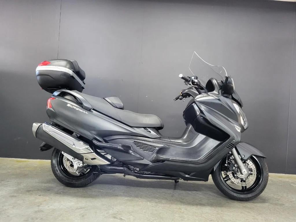 Suzuki AN 650 Burgman in mooie staat (bj 2015), Motoren, Motoren | Suzuki, Scooter, Bedrijf, Meer dan 35 kW, 650 cc