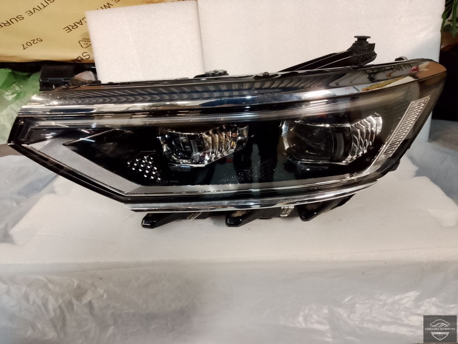 VW Passat B8 Facelift 19+ IQ Light LED Koplamp L 3G1941081P, Volkswagen, Volkswagen AG, Vw@volkswagen.de, Utilisé