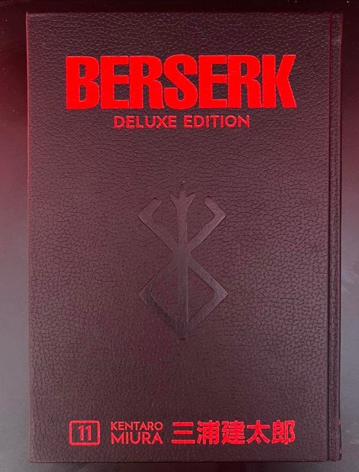 Berserk Deluxe Edition Volume 11, Boeken, Strips | Comics, Zo goed als nieuw, Meerdere comics, Japan (Manga), Ophalen of Verzenden