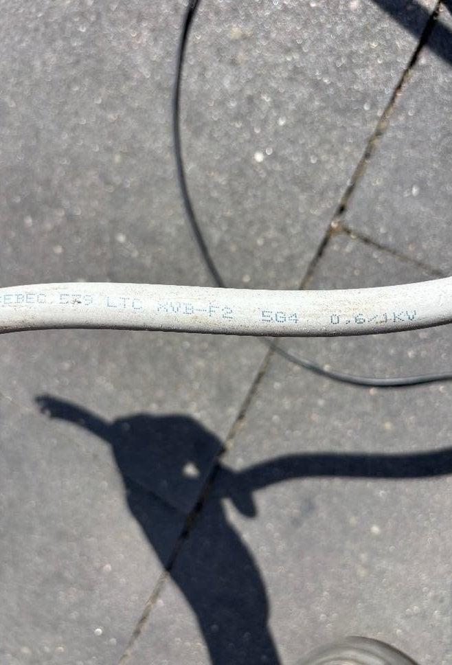 Restpartij XVB-F2 5G4 installatiekabel, Doe-het-zelf en Bouw, Ophalen, Zo goed als nieuw, Kabel of Snoer