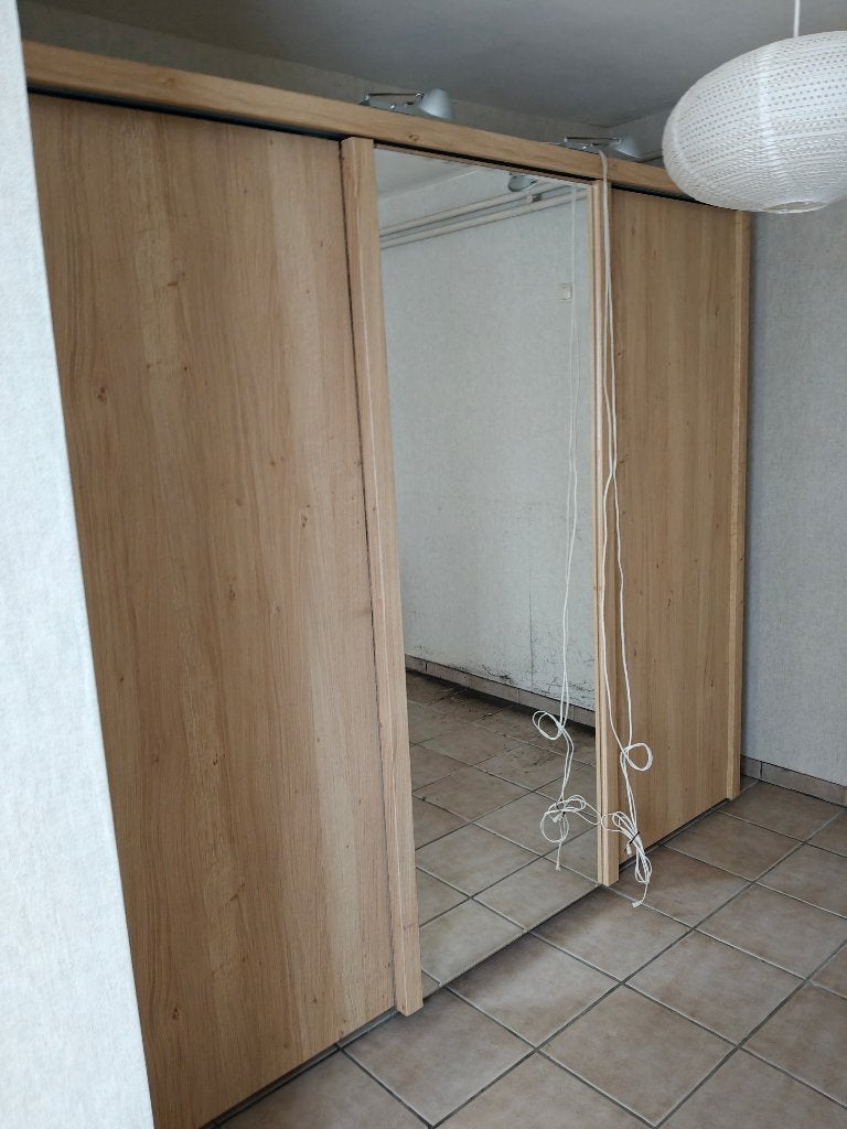 3-deurs kleerkast, Huis en Inrichting, Kasten | Kleerkasten, Ophalen, Met deur(en), 200 cm of meer, Zo goed als nieuw