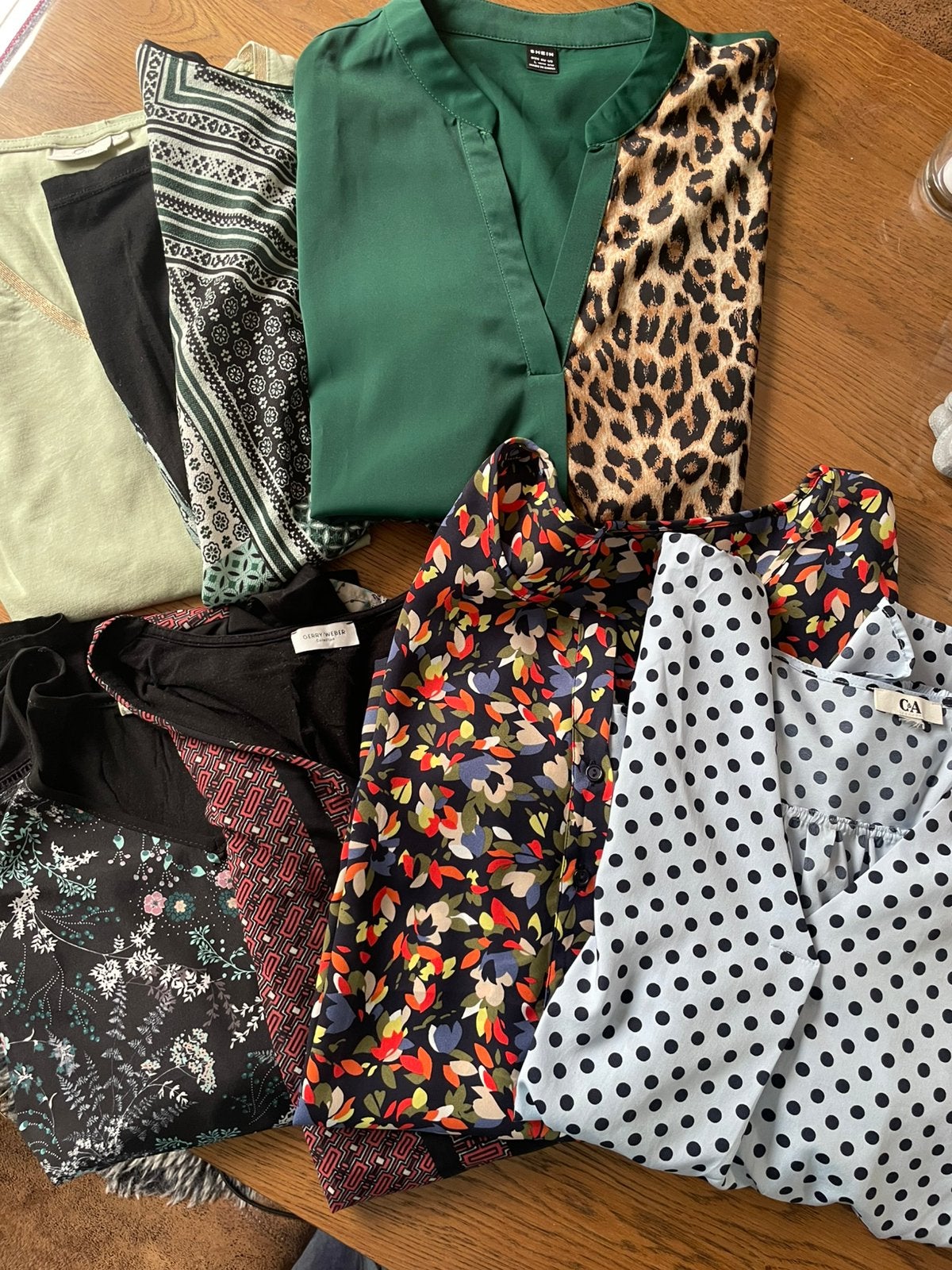 Lot de 7 blouses taille L à retirer sur Perwez, Enlèvement, Comme neuf