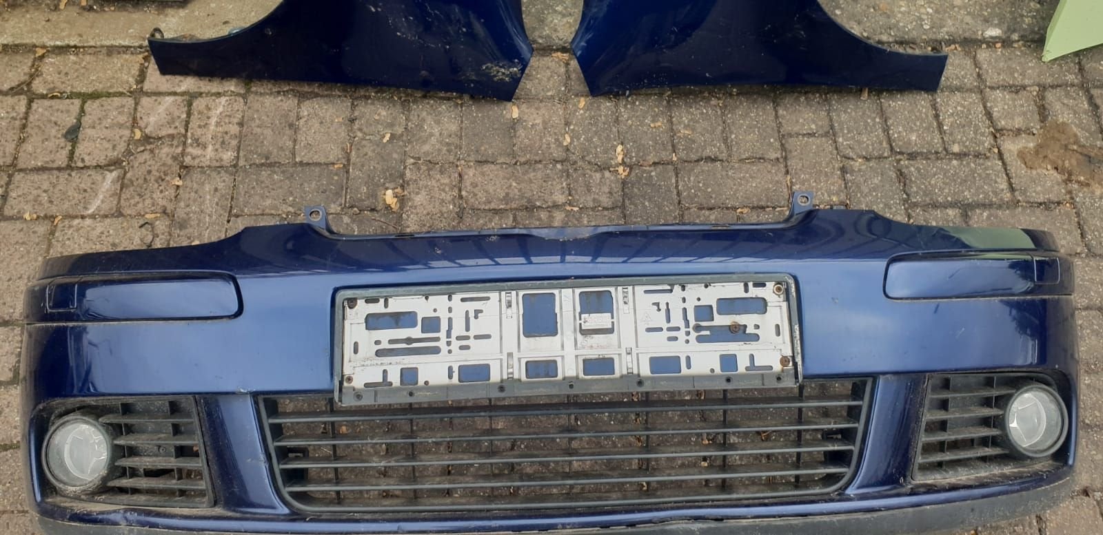 VW GOLF V VOORBUMPER+MISTLAMPEN BJ 2005 TOT 2008, Auto-onderdelen, Gebruikt, -, Voor, -