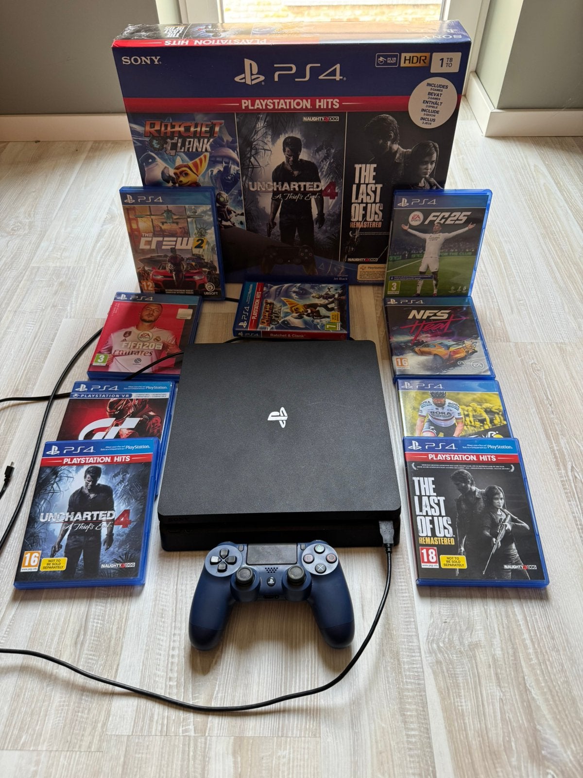 Ps4 1TB + games + controller, Games en Spelcomputers, Ophalen of Verzenden, 1 TB, Met 1 controller, Slim