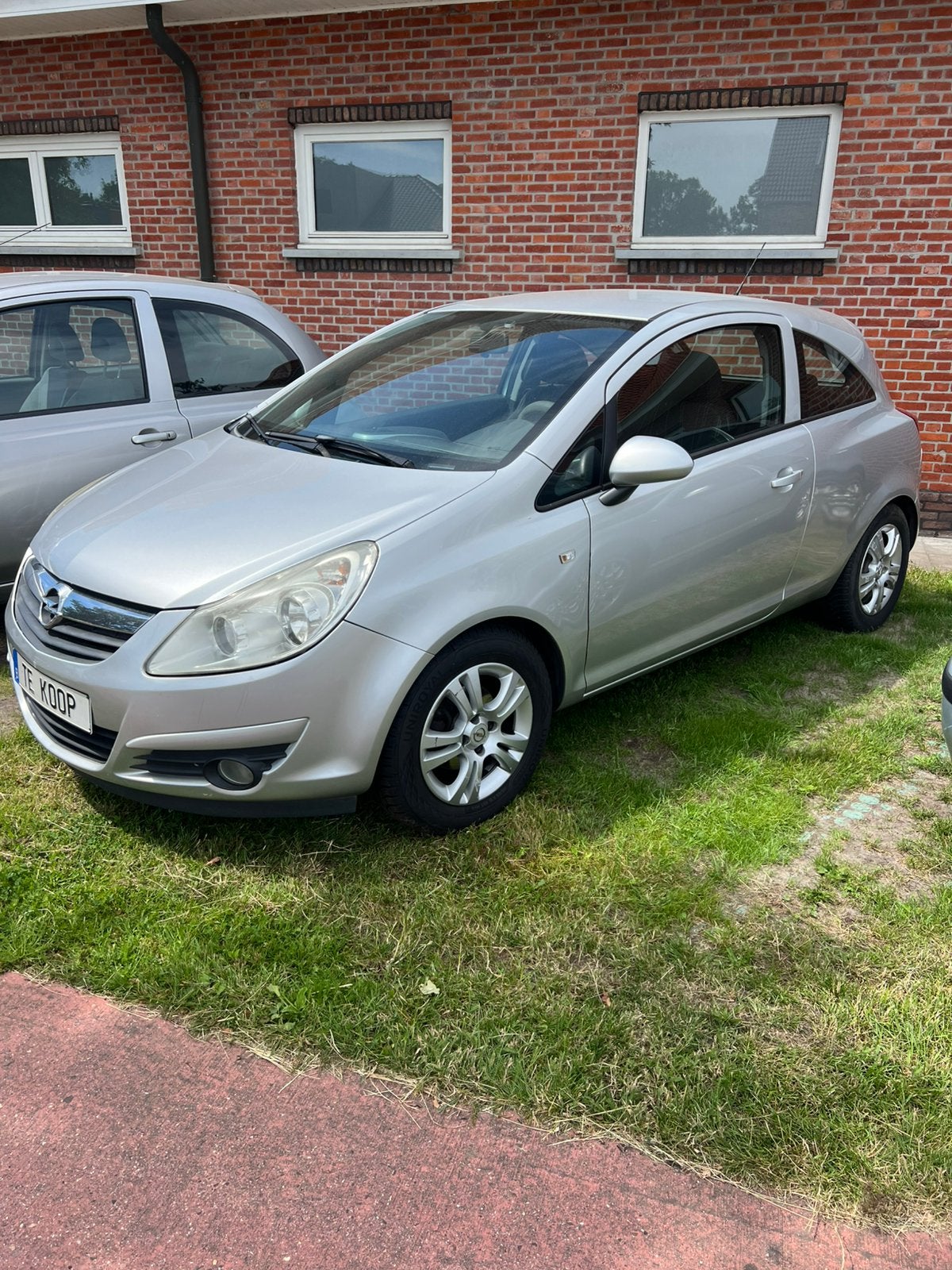 Opel corsa 1.3tdci ecoflex 3deurs 2010 euro4 met airco, Auto's, Multifunctioneel stuurwiel, 4 cilinders, Bedrijf, Euro 4