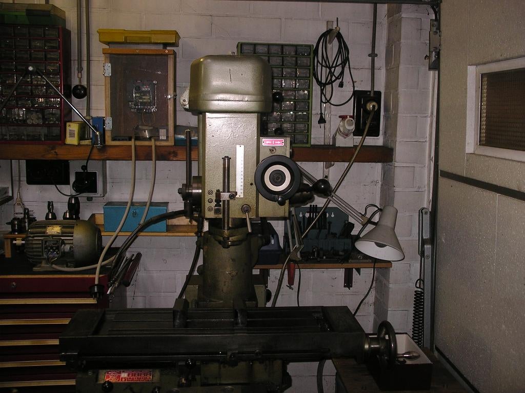 Boorfreesmachine, Ophalen