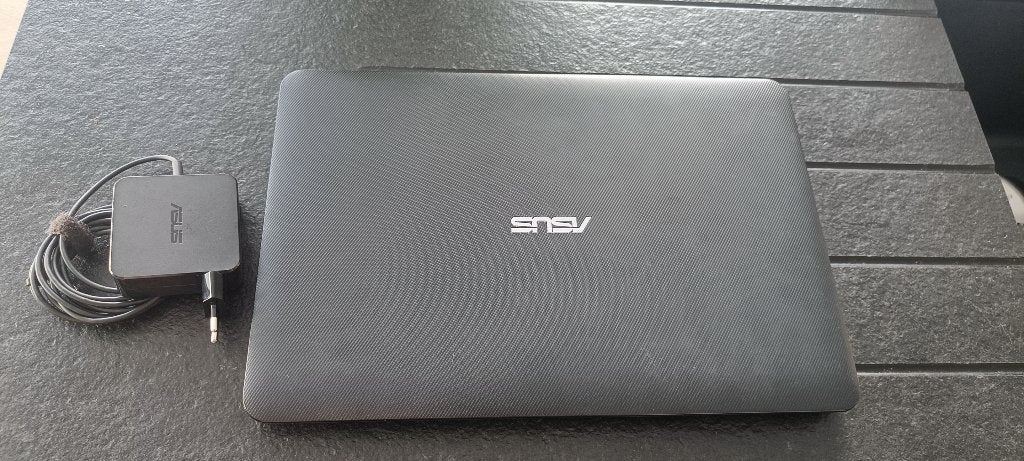 Asus laptop € 100, Computers en Software, Windows Laptops, Ophalen, 2 tot 3 Ghz, 15 inch, ASUS
