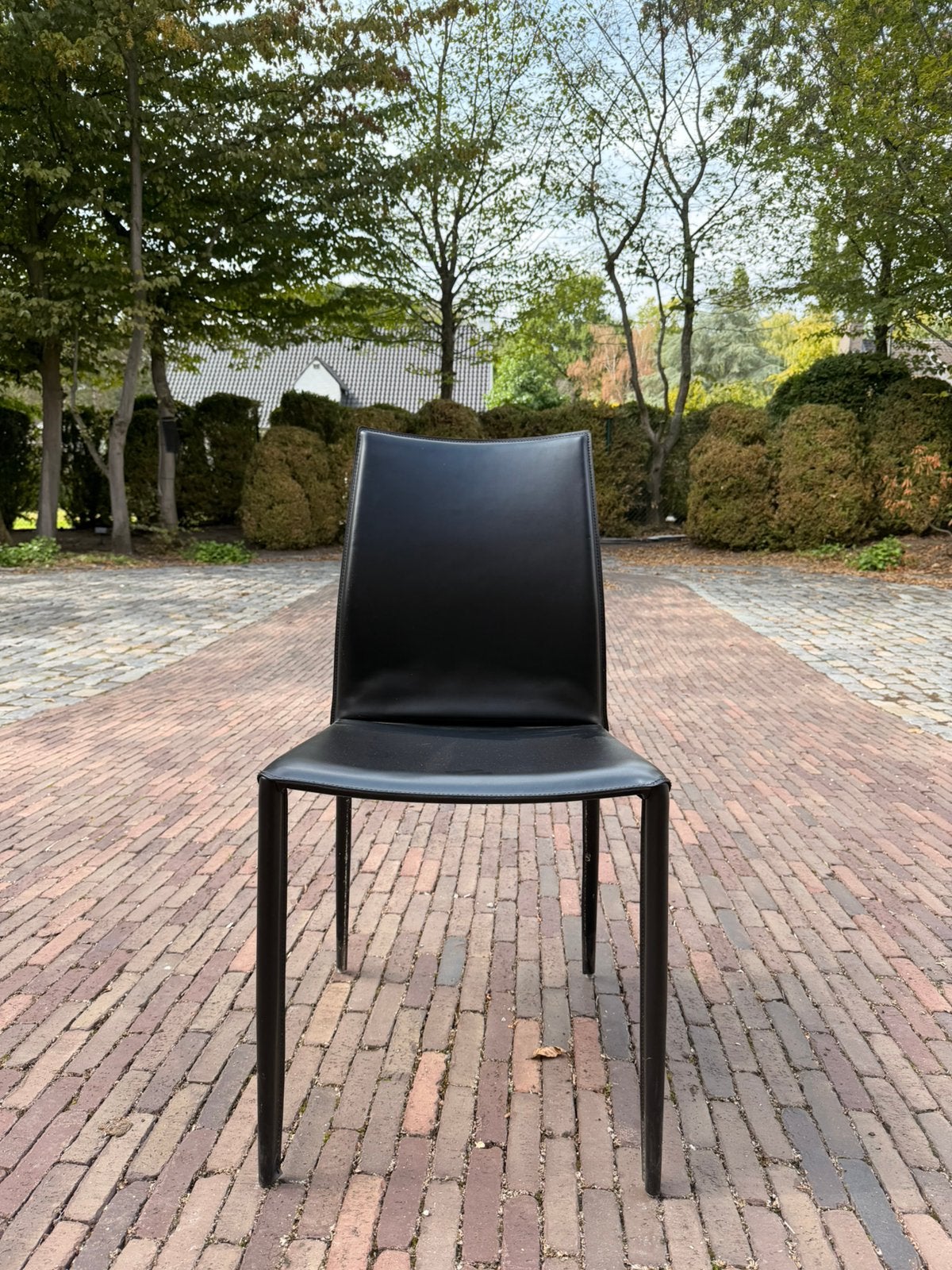 10 stoelen - met zwarte lederen bekleding, Huis en Inrichting, Stoelen, Ophalen, Gebruikt, Zwart, Leer