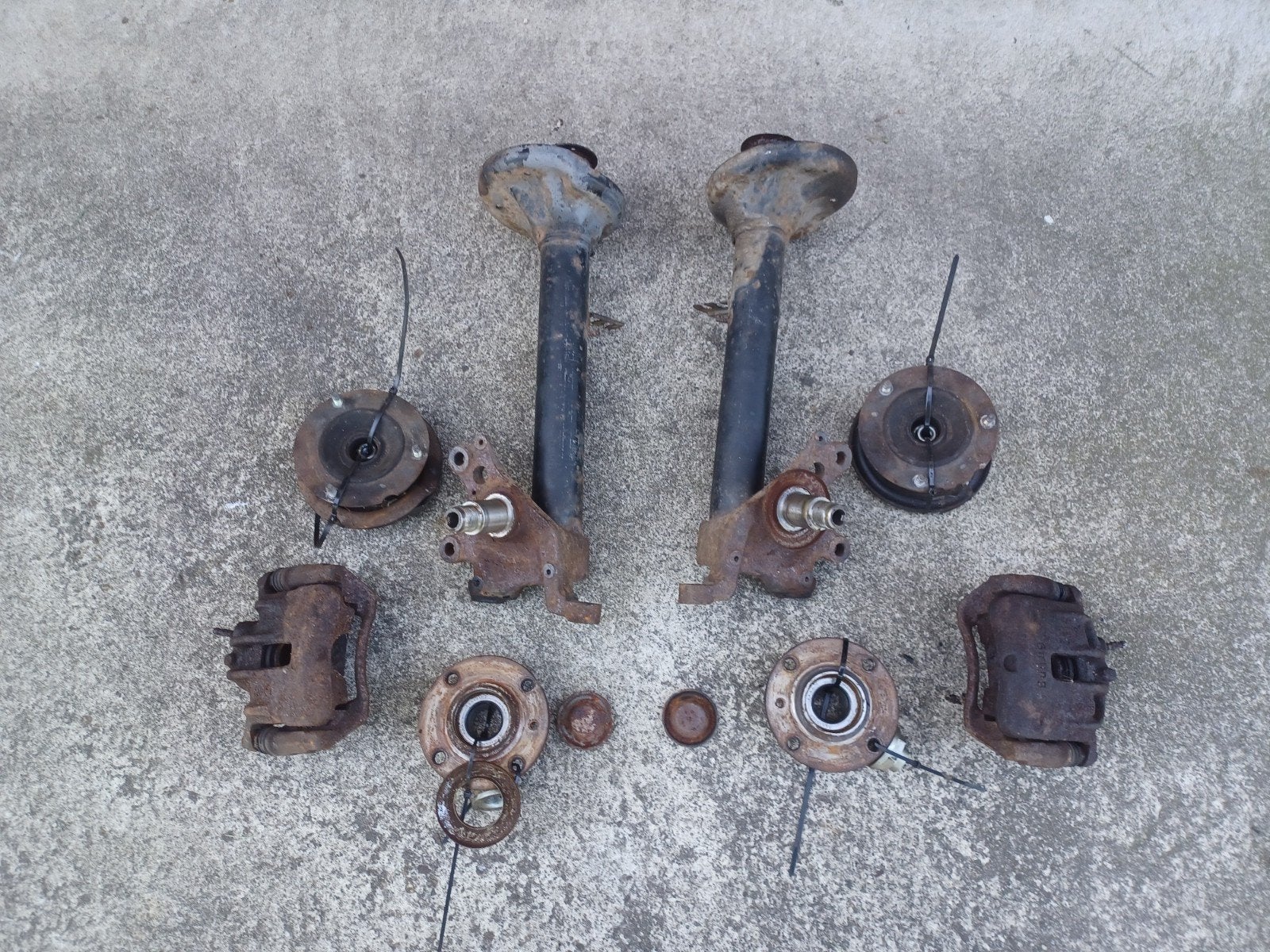 BMW e30 51mm veerpoten / remklauwen, Auto-onderdelen, Ophalen of Verzenden, Gebruikt, BMW