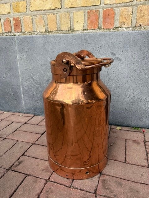 Koperen melkkan, Ophalen
