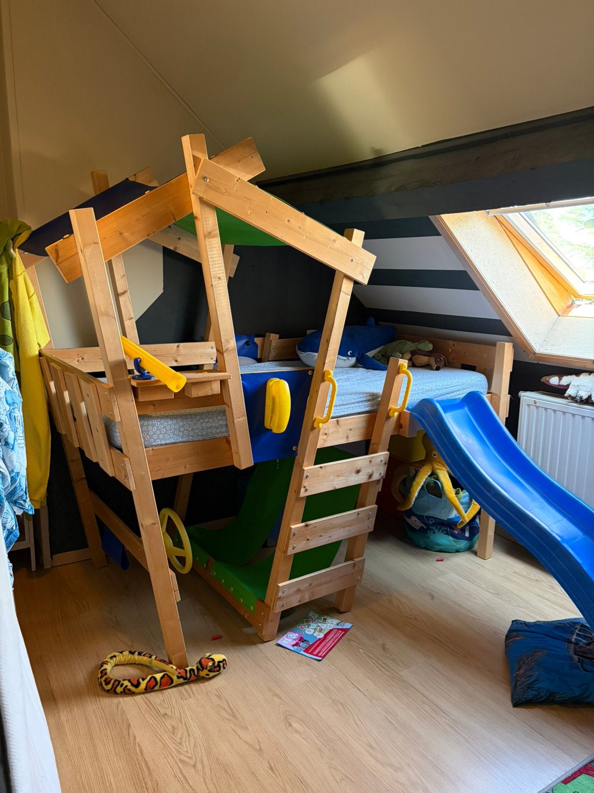 Hoogslaper met glijbaan, Ophalen, Zo goed als nieuw, Hoogslaper