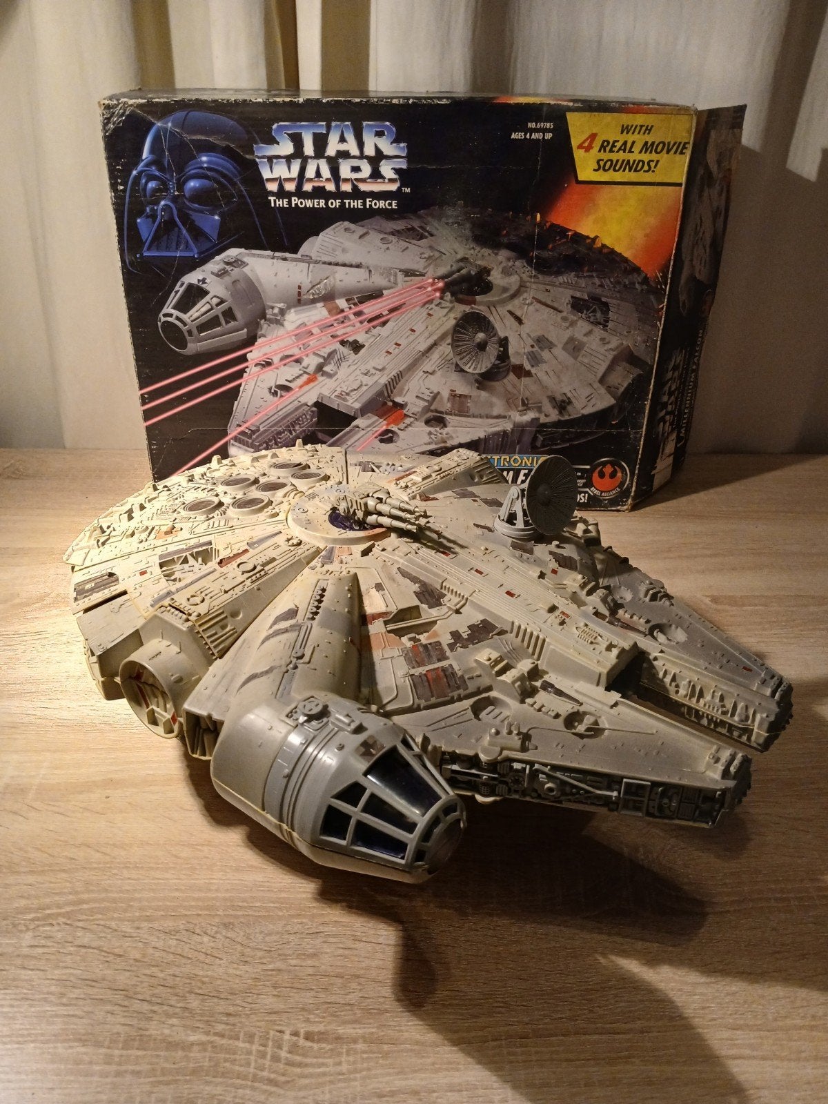 Faucon Millenium, Collections, Star Wars, Enlèvement