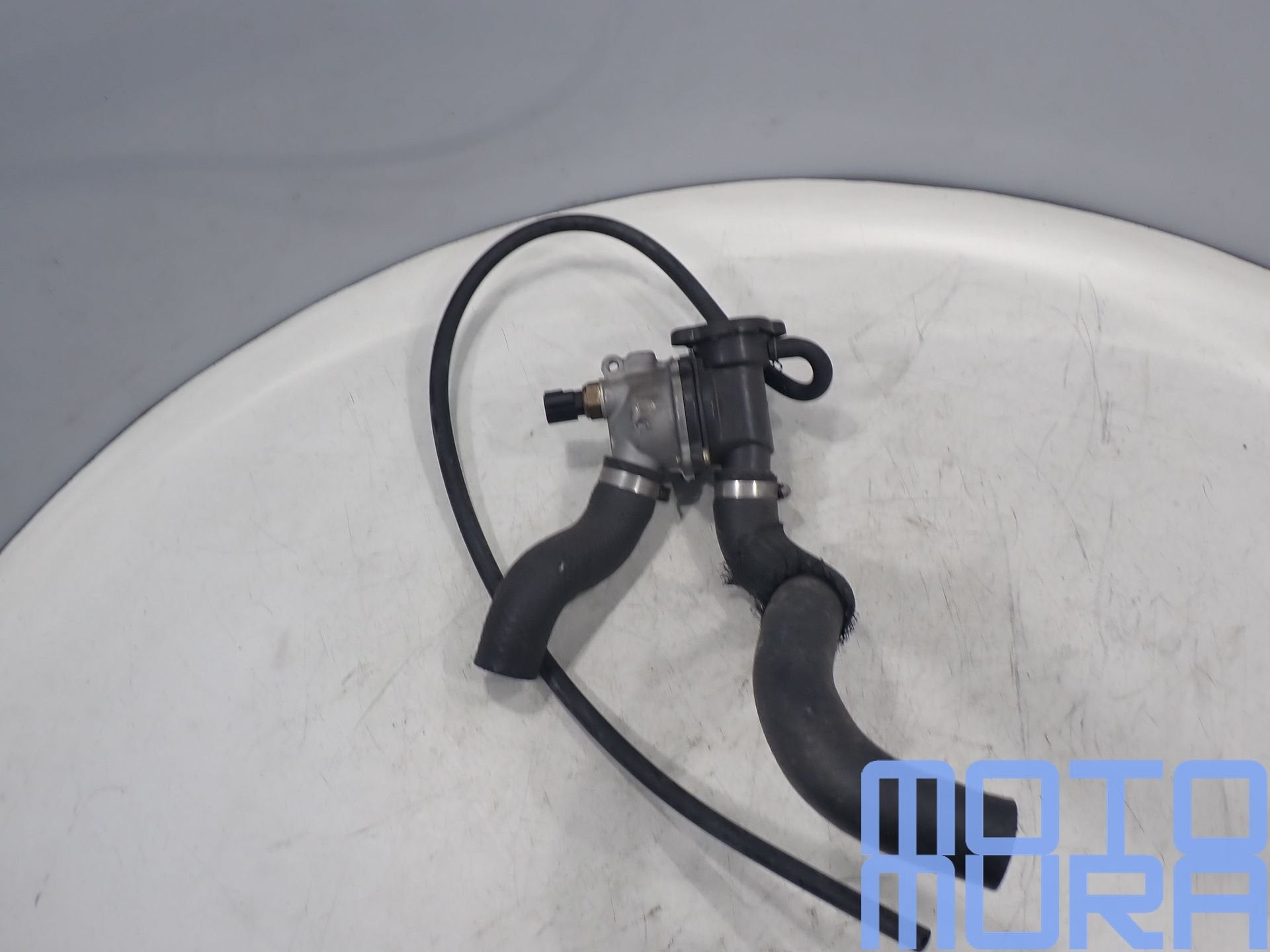 Kawasaki Z750 2004 - 2006 : boîtier de thermostat avec flexi, Motos, -, Utilisé, -, -