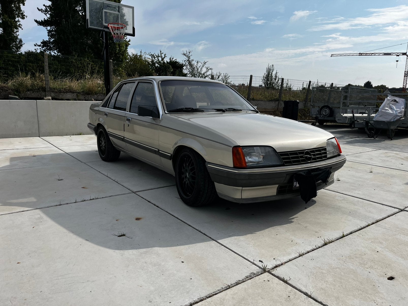 Opel Rekord E2 2.0s 4-bak, Auto's, Overige modellen, Particulier, Apple Carplay, 2000 cc