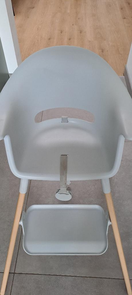 Stokke Clikk Kinderstoel, Kinderen en Baby's, Kinderstoelen, Gebruikt, Overige typen, Afneembaar eetblad, Gordel(s), Stoelverkleiner