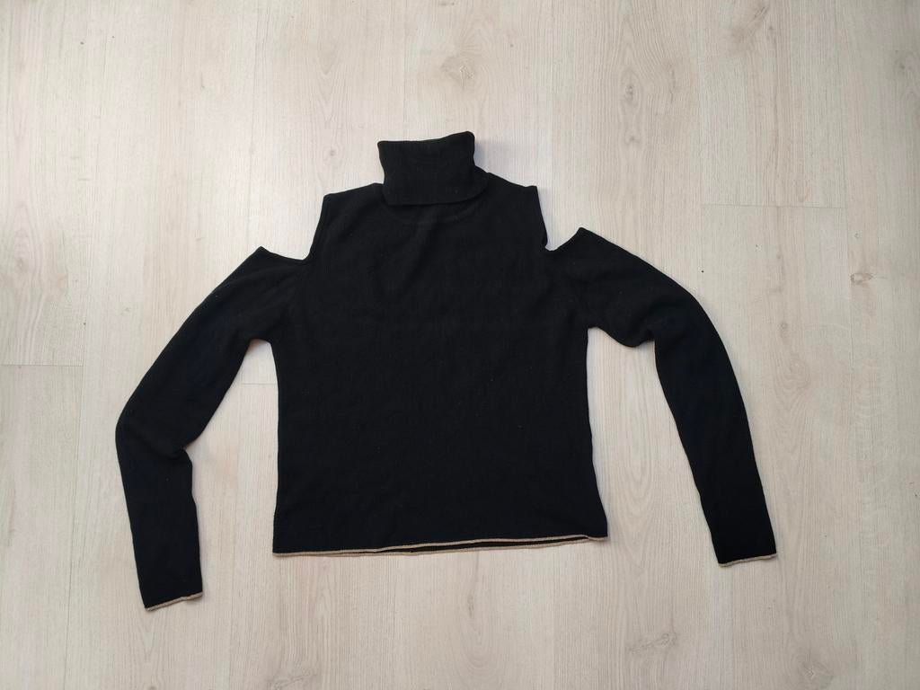 zwarte top met open schouder (Medium), Zara, Ophalen of Verzenden, Maat 38/40 (M), Zwart