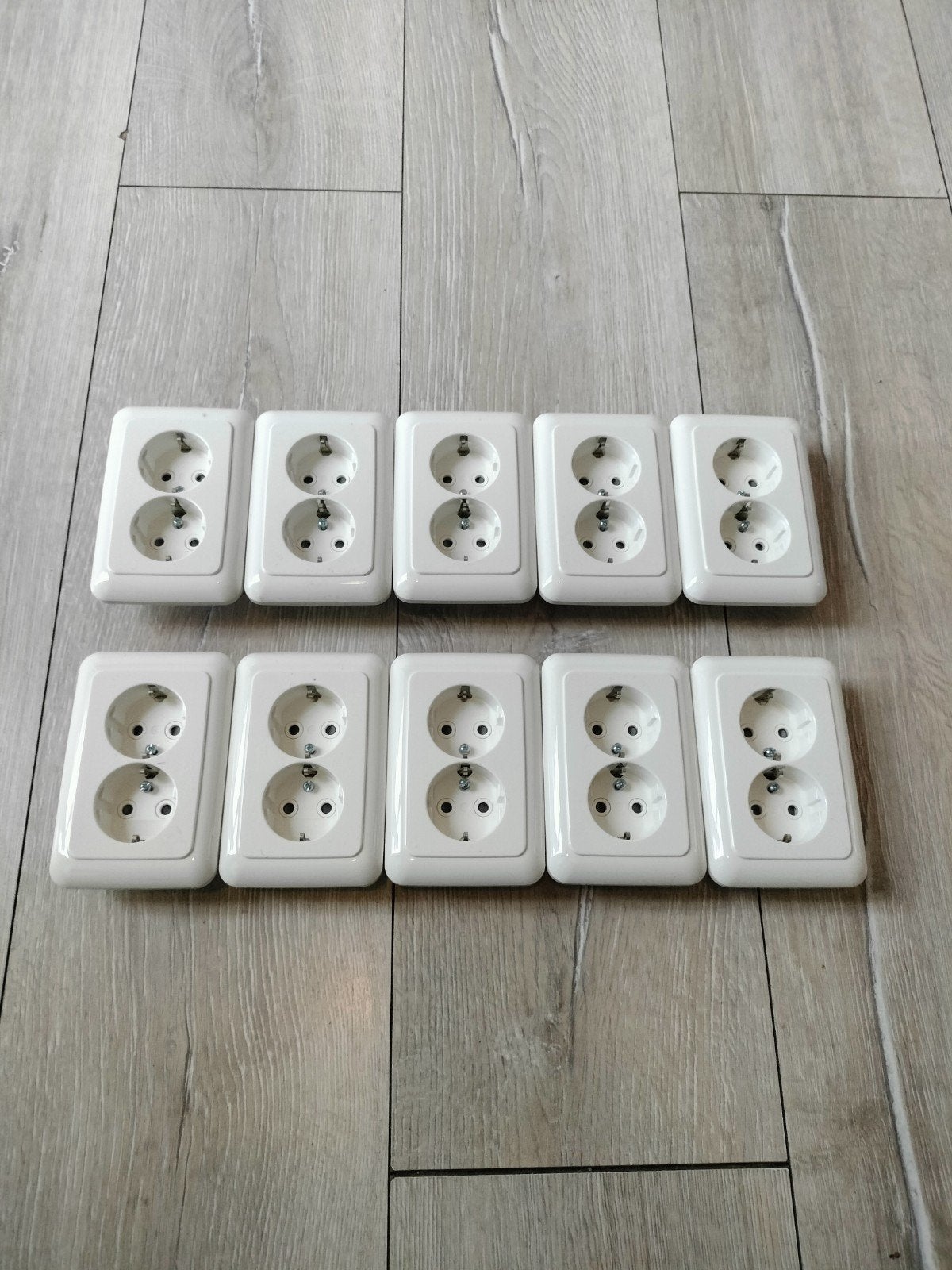 ABB dubbele wandcontactdoos 2-voudig met randaarde (nieuw), Bricolage & Construction, Électricité & Câbles, Enlèvement, Neuf, ABB