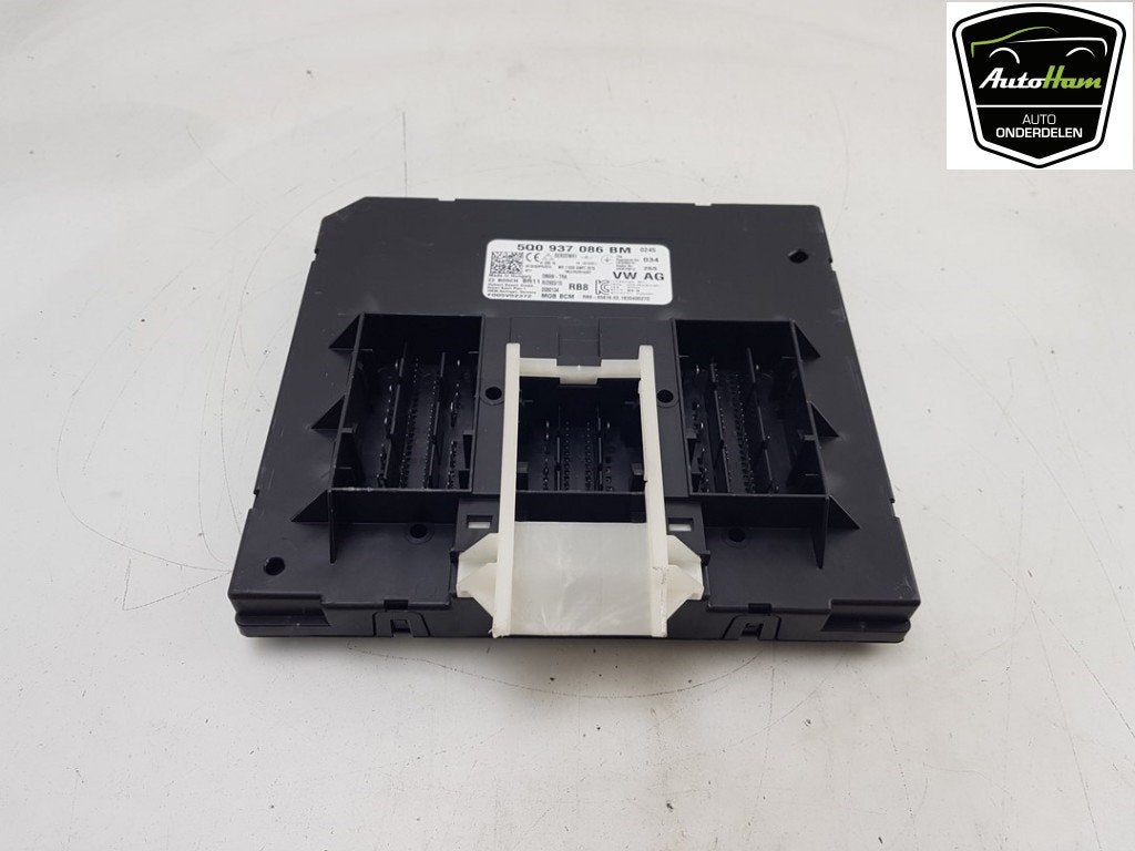 ORDINATEUR UNITE COMMANDE ELECTRONIQUE Octavia Combi (5EAC), Utilisé, Info@skoda-auto.de, Skoda, Max-Planck-Straße  3-5
64331  Weiterstadt, DE