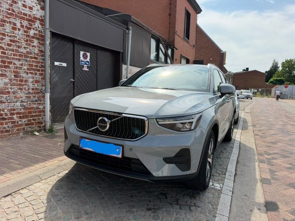 VOLVO XC40 T2 BENZINE SUV, Auto's, Dealer onderhouden, 5 zetels, 5 deurs, 3 cilinders